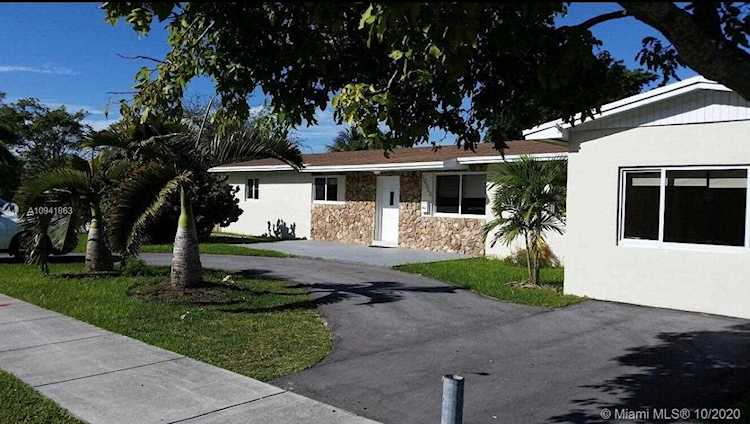 10353 Caribbean Blvd Cutler Bay, FL 33189