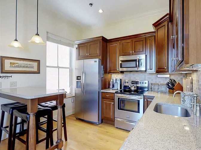 401 State St #J213 Portsmouth, NH 03801
