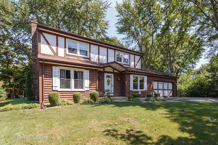 1740 Fender Rd Naperville, IL 60565