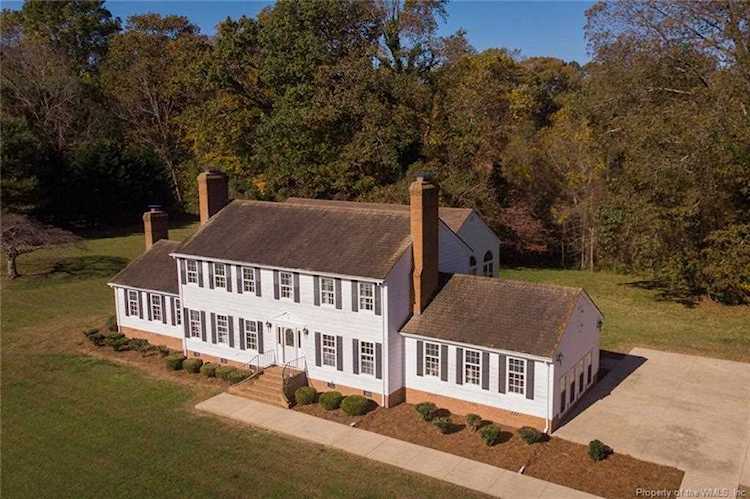409 Old Wormley Creek Rd Yorktown, VA 23692