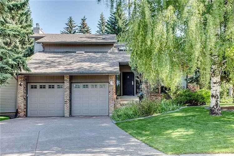 420 Varsity Estates Place NW Calgary, AB T3B 3B9