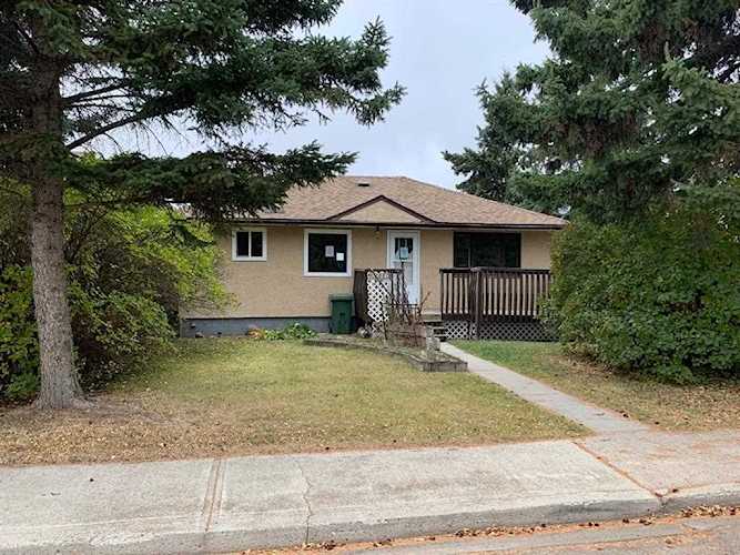3916 45 St Ponoka, AB T4J 1B3