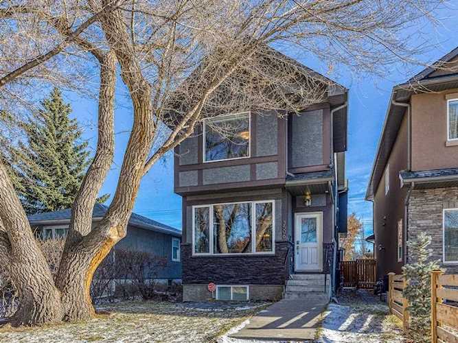3506 2 St NW Calgary, AB t2k 0z6