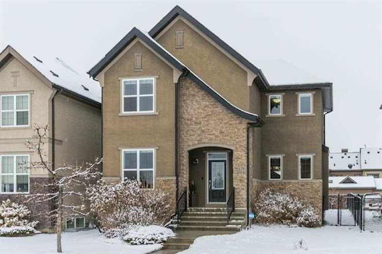 38 Quarry Dr SE Calgary, AB T2C 5E8