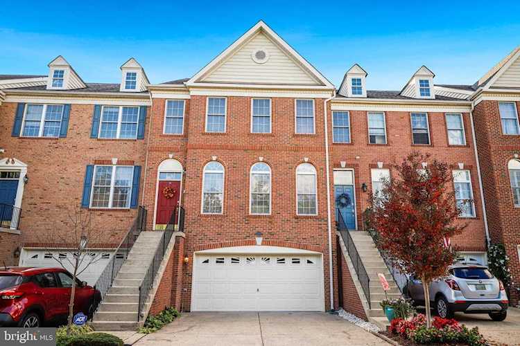25859 Kirkwood Square Chantilly, VA 20152