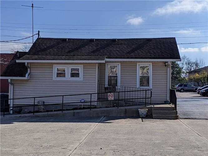 2030 E 6th St Anderson, IN 46012 | MLS 21752018 Photo 1