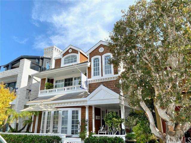 212 Garnet Avenue Newport Beach, CA 92662