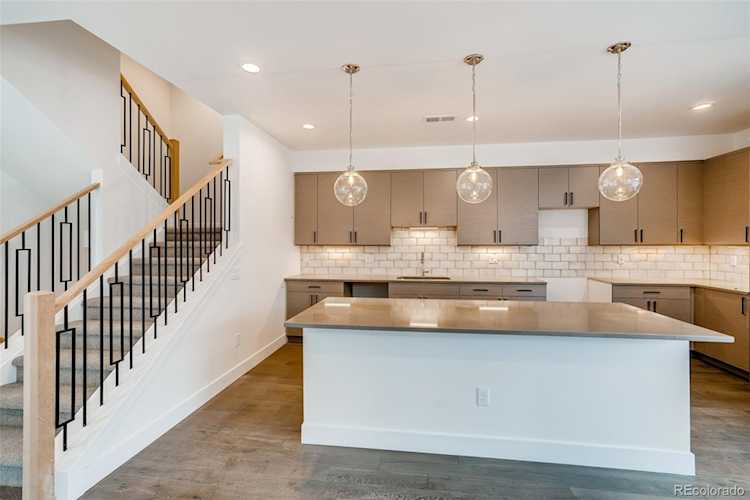 6830 E Lowry Blvd Denver, CO 80230