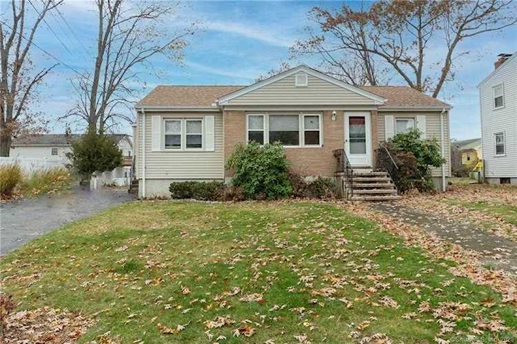 7 Lighthouse Point Terrace New Haven, CT 06512