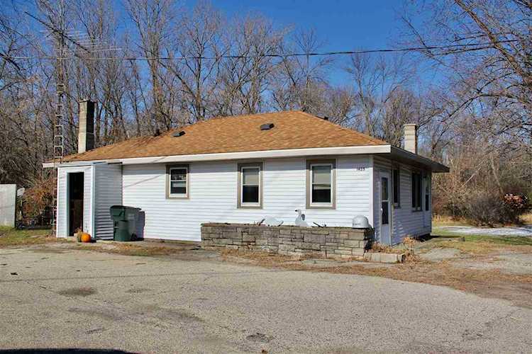1425 & 1429 Hwy 33 Portage, WI 53901