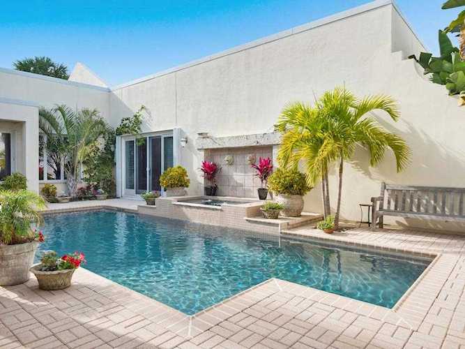 8381 Calamandren Way Vero Beach, FL 32963