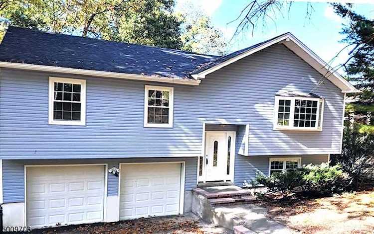 35 Scenic Dr Hardyston Twp., NJ 07419
