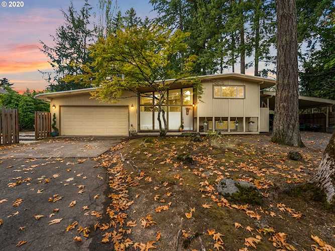 7825 SW Hall Blvd Beaverton, OR 97008