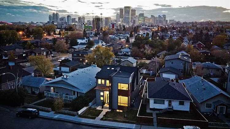 213 12A St NE Calgary, AB T2E 4R6