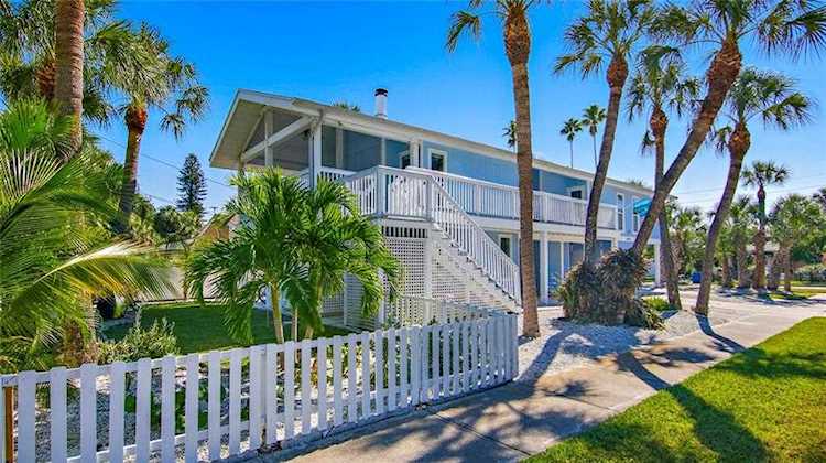 3319 E Debazan Ave St Pete Beach, FL 33706