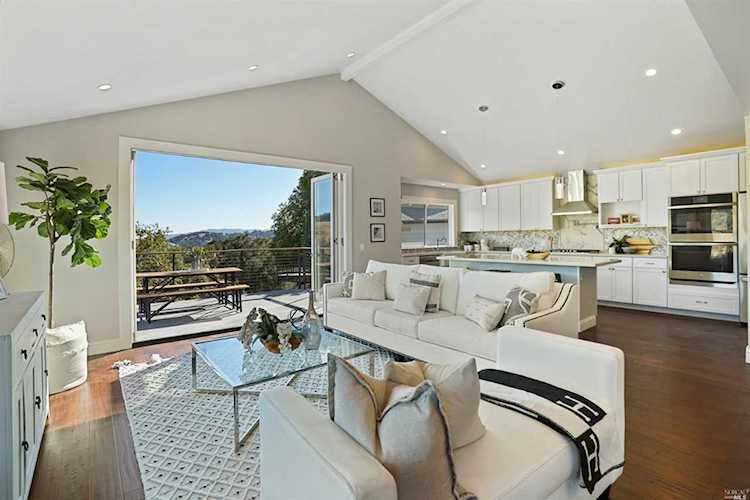40 De Burgh Drive San Anselmo, CA 94960