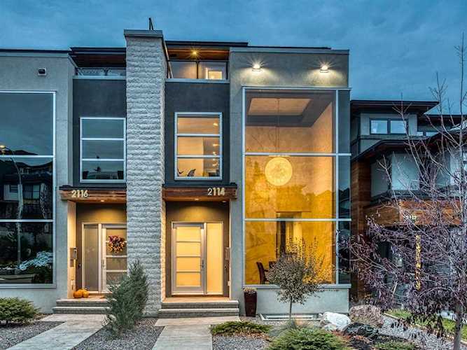 2114 29 Ave SW Calgary, AB T2T 1N5