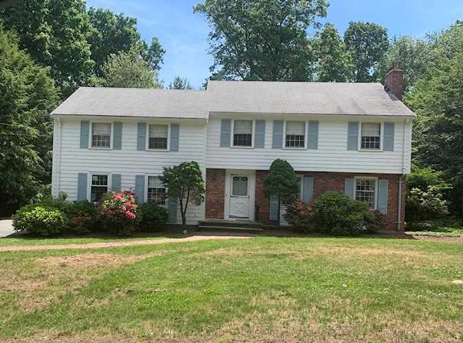 22 Mayflower Rd Winchester, MA 01890