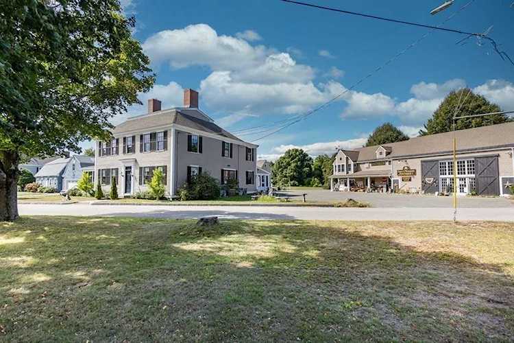 224 Main St Rowley, MA 01969