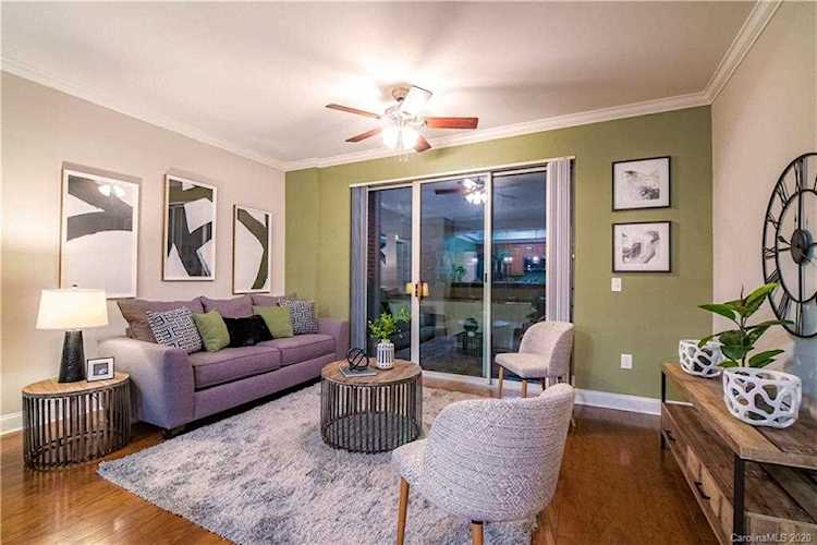 300 W 5th St Charlotte, NC 28202