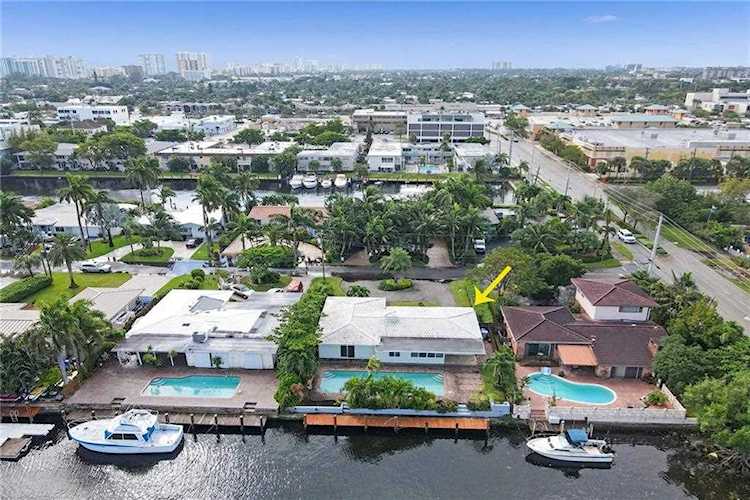 2611 NE 3rd St Pompano Beach, FL 33062