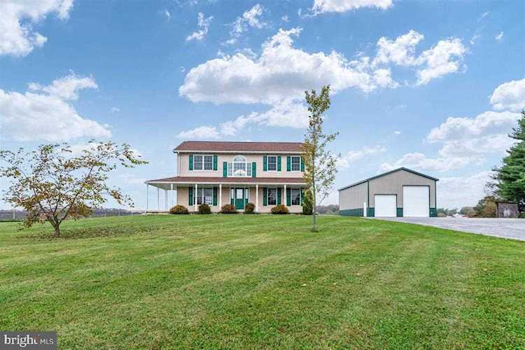 1720 Raydan Dr Sykesville, MD 21784