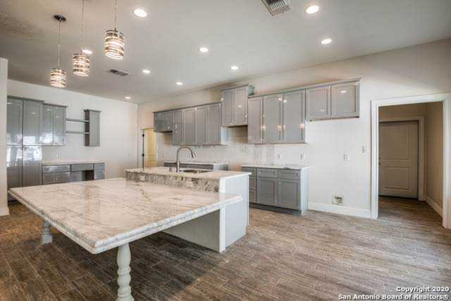 513 Rua De Matta St Hollywood Pa, TX 78232