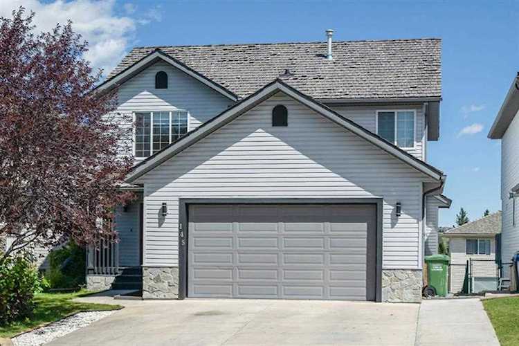 145 Bow Ridge Crescent Cochrane, AB T4C 1V2