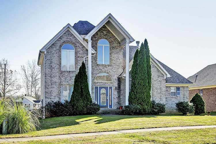 10707 Grape Arbor Dr Louisville, KY 40272