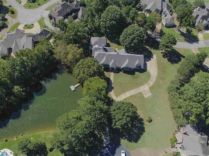 8975 Bridge Forest Dr Germantown, TN 38138