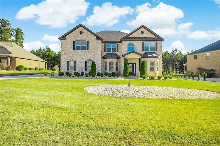 2206 Golden Eagle Dr Locust Grove, GA 30248