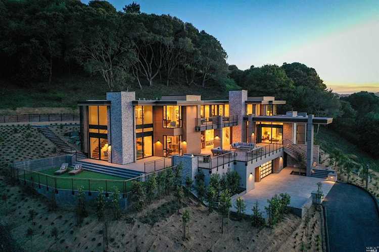 3 Trestle Glen Circle Tiburon, CA 94920