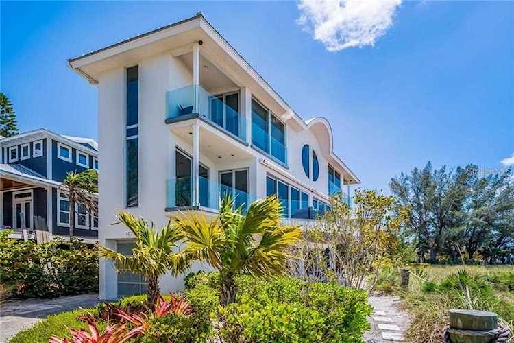 107 Elm Ave Anna Maria, FL 34216