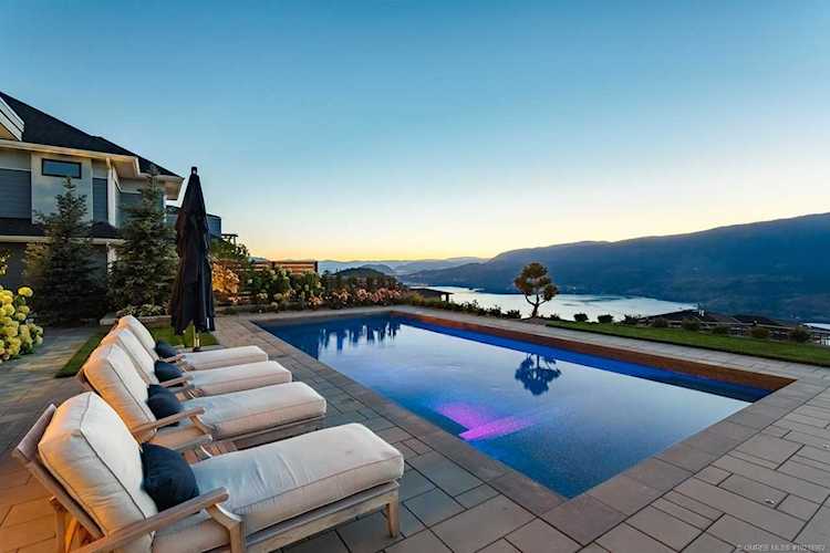 102 Red Sky Court Kelowna, BC V1V3G4
