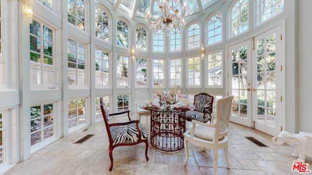 1847 N Beverly Glen Boulevard Los Angeles, CA 90077