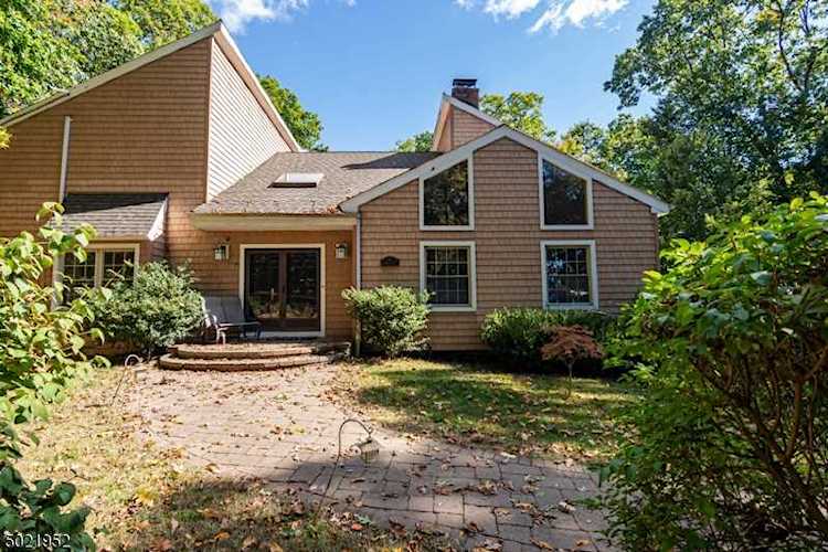 21 Baldwin Ln Boonton Town, NJ 07005