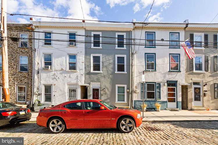 4743 Smick St Philadelphia, PA 19127