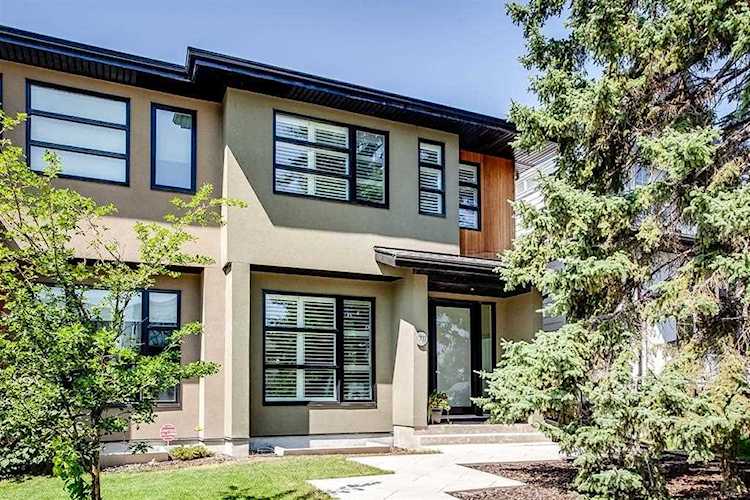 1711 26A St SW Calgary, AB T3C 1L2