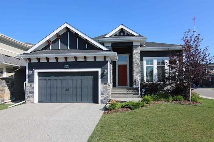 72 Aspen Vista Way SW Calgary, AB T3H 0Y9