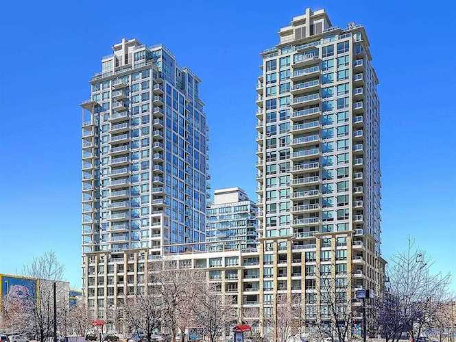222 Riverfront Ave SW #411 Calgary, AB T2P 0W3