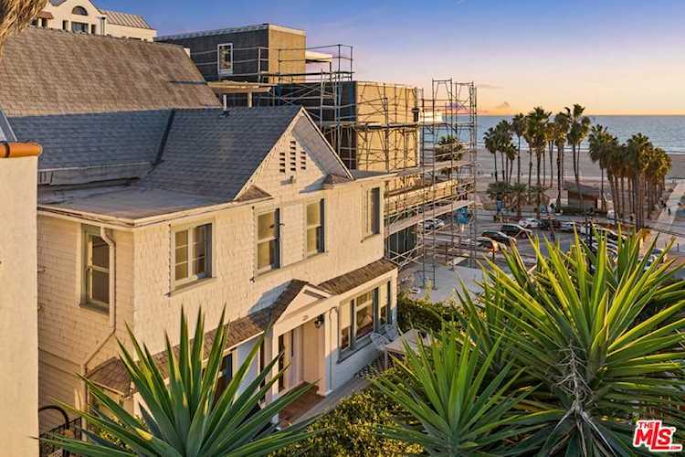 26 Arcadia Terrace Santa Monica, CA 90401