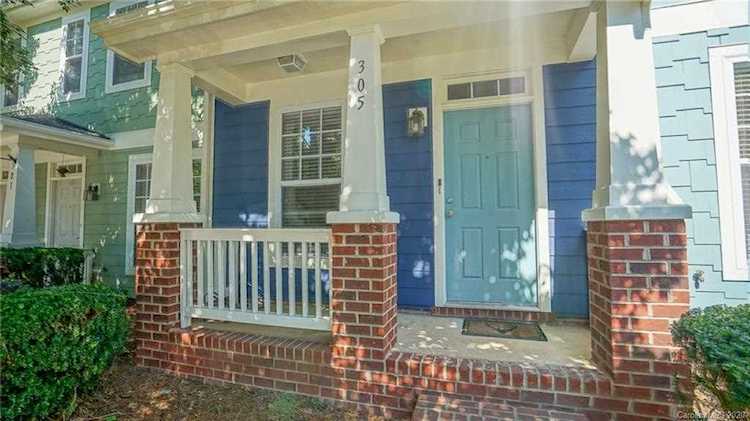 305 Hurston Circle Charlotte, NC 28208