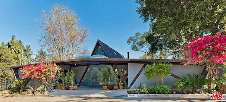 13400 Chalon Road Los Angeles, CA 90049