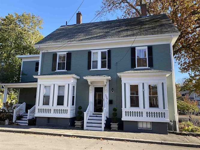 306 Austin St Portsmouth, NH 03801