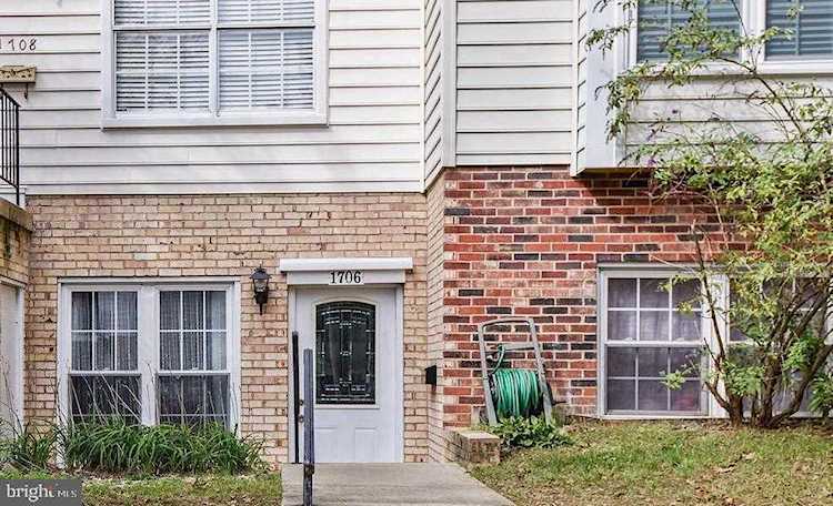 1706 Bancroft Ln Crofton, MD 21114