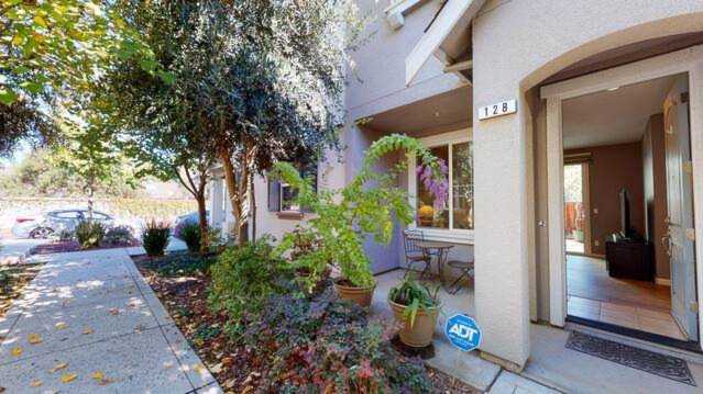 128 Caroline Ln Gilroy, CA 95020