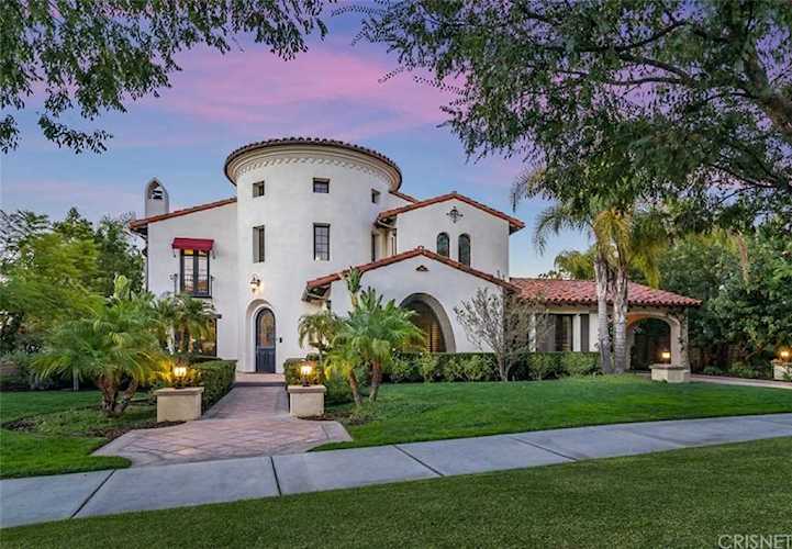 25783 Oak Leaf Court Valencia, CA 91381
