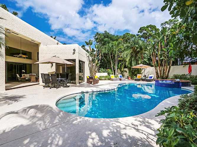 17029 Royal Cove Way Boca Raton, FL 33496
