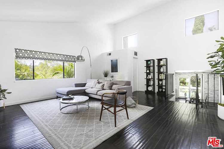 2215 Electric Street Los Angeles, CA 90039