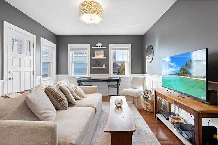 293 W 2nd St #3 Boston, MA 02127